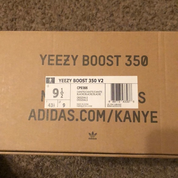 100% Authentic Yeezy Boost 350 V2 White - Picture 2 of 6
